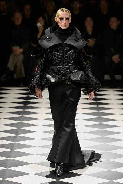Look 22